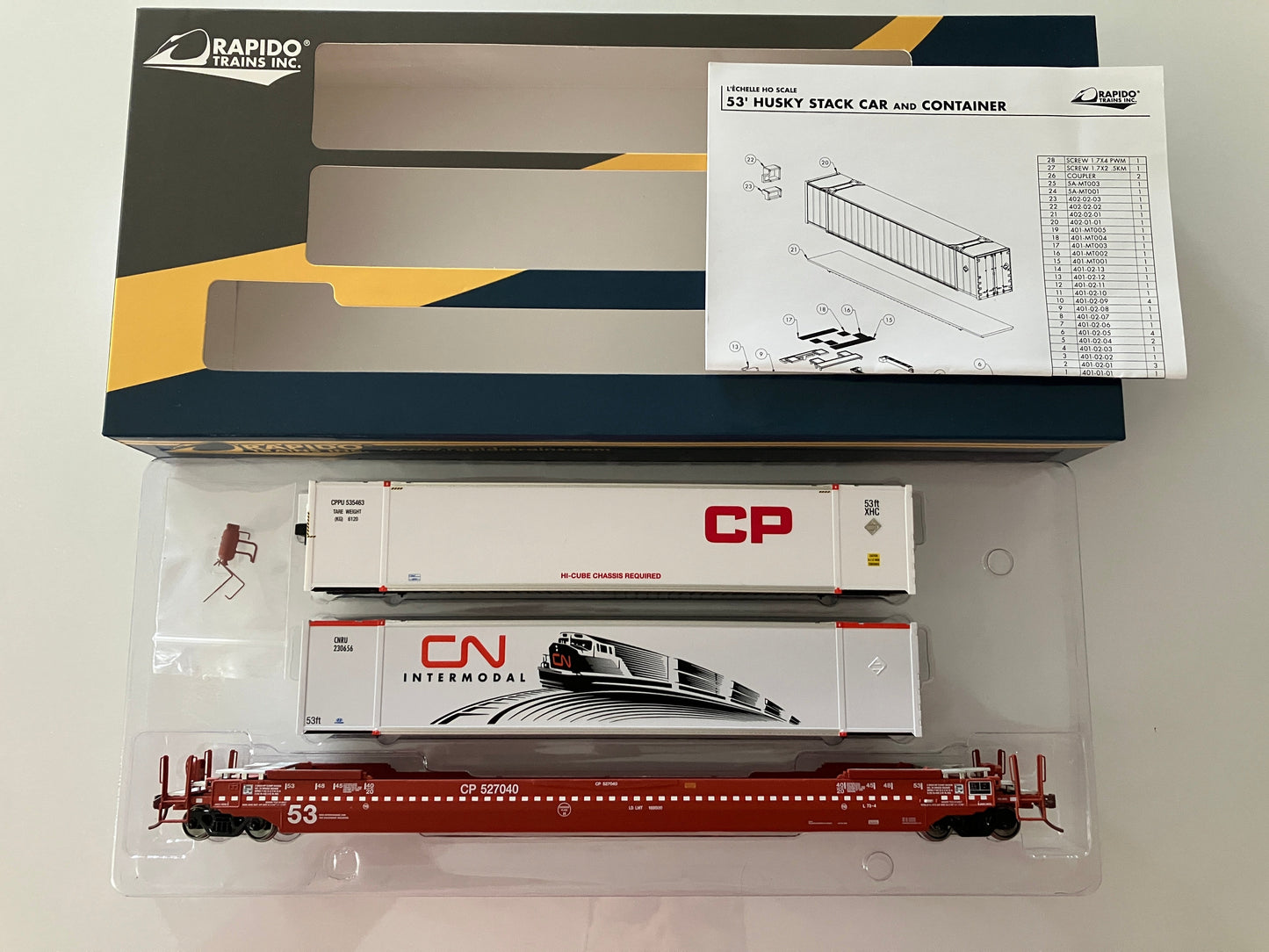 R401001 Rapido Gunderson Husky-Stack w/2 Containers, Canadian Pacific #527040