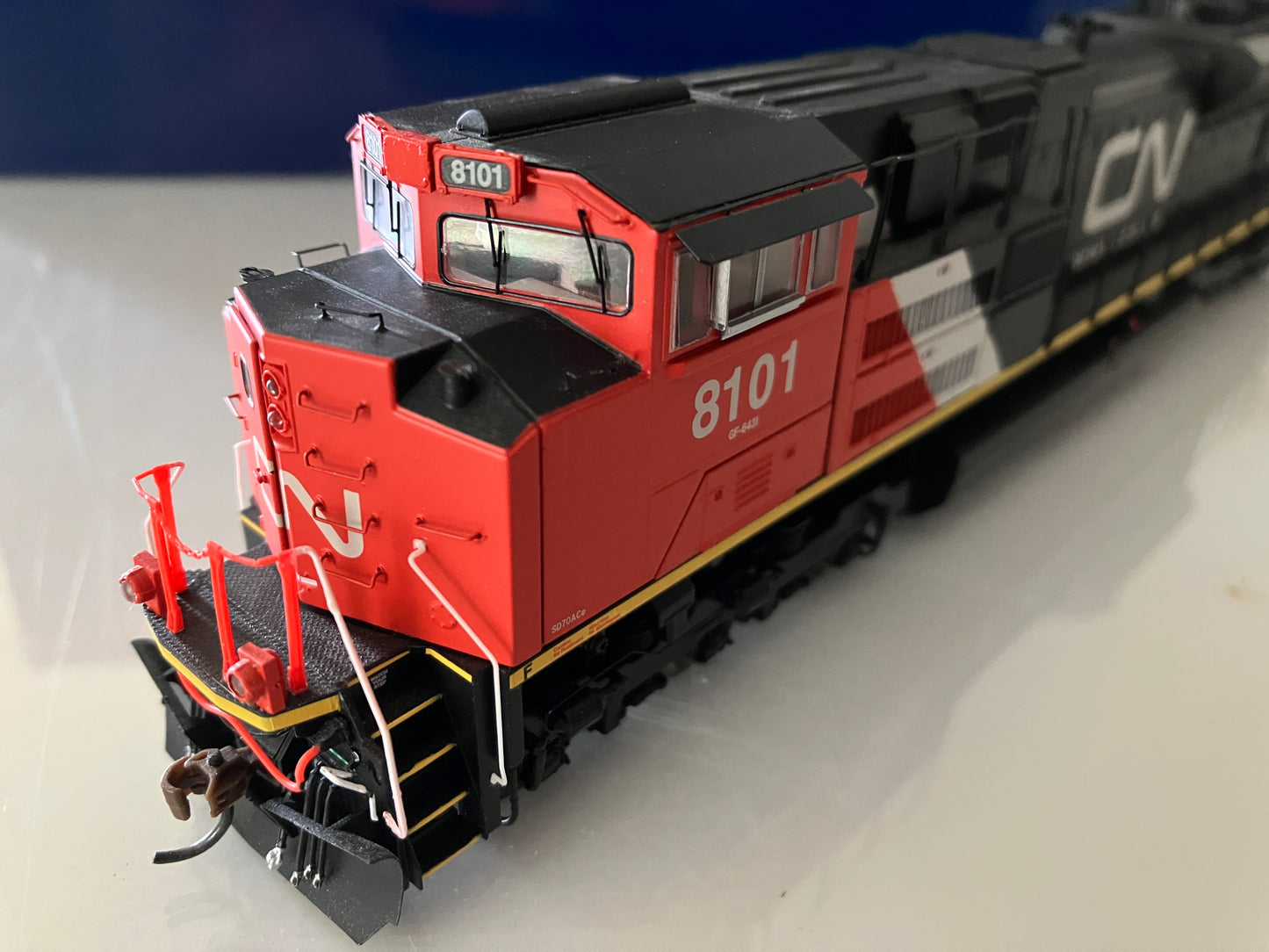 ATHG68892 Athearn Genesis SD70ACe w/DCC & Tsunami2 Sound, Canadian National #8101