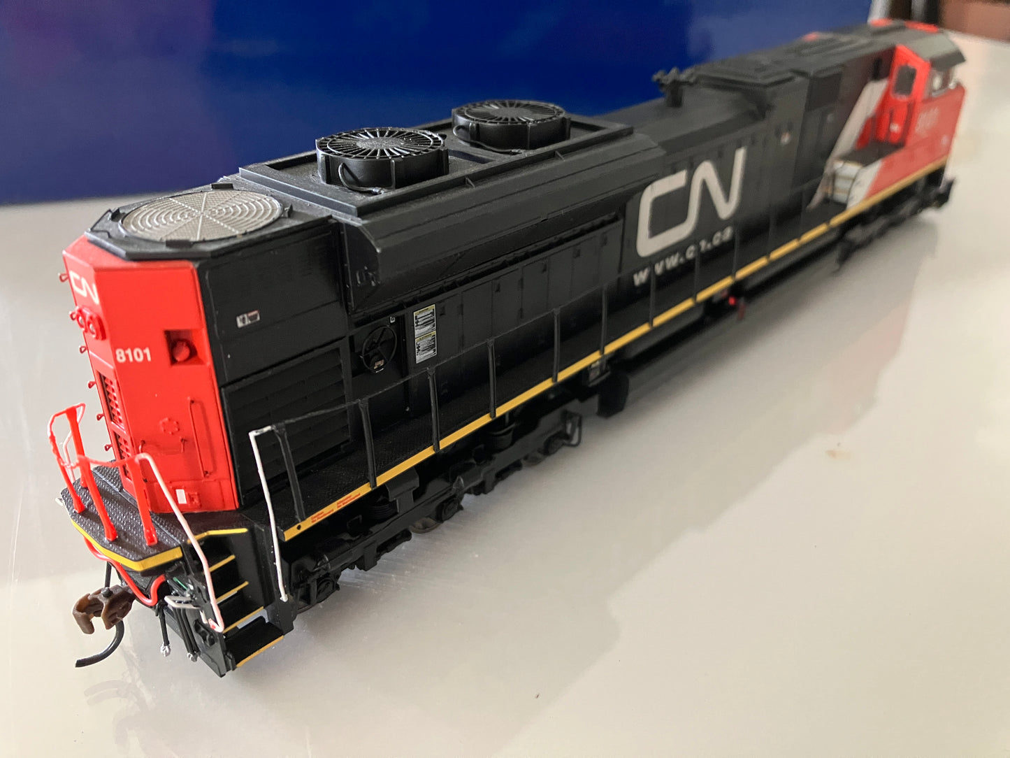 ATHG68892 Athearn Genesis SD70ACe w/DCC & Tsunami2 Sound, Canadian National #8101