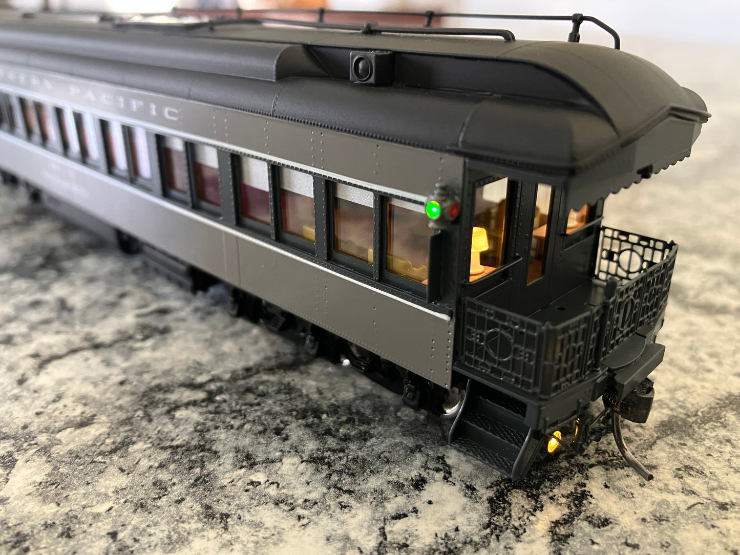 CY-0997.1 Southern Pacific #139 "Sacramento" Official Car, Two-Tone Gray (2024 Release)