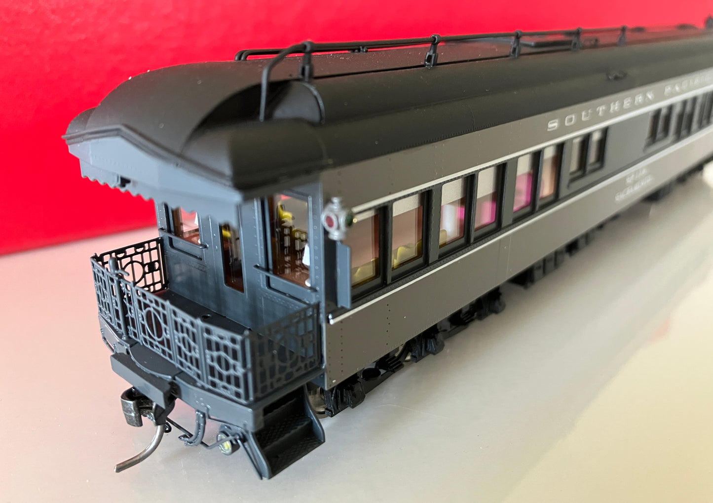 CY-0997.1 Southern Pacific #139 "Sacramento" Official Car, Two-Tone Gray (2024 Release)
