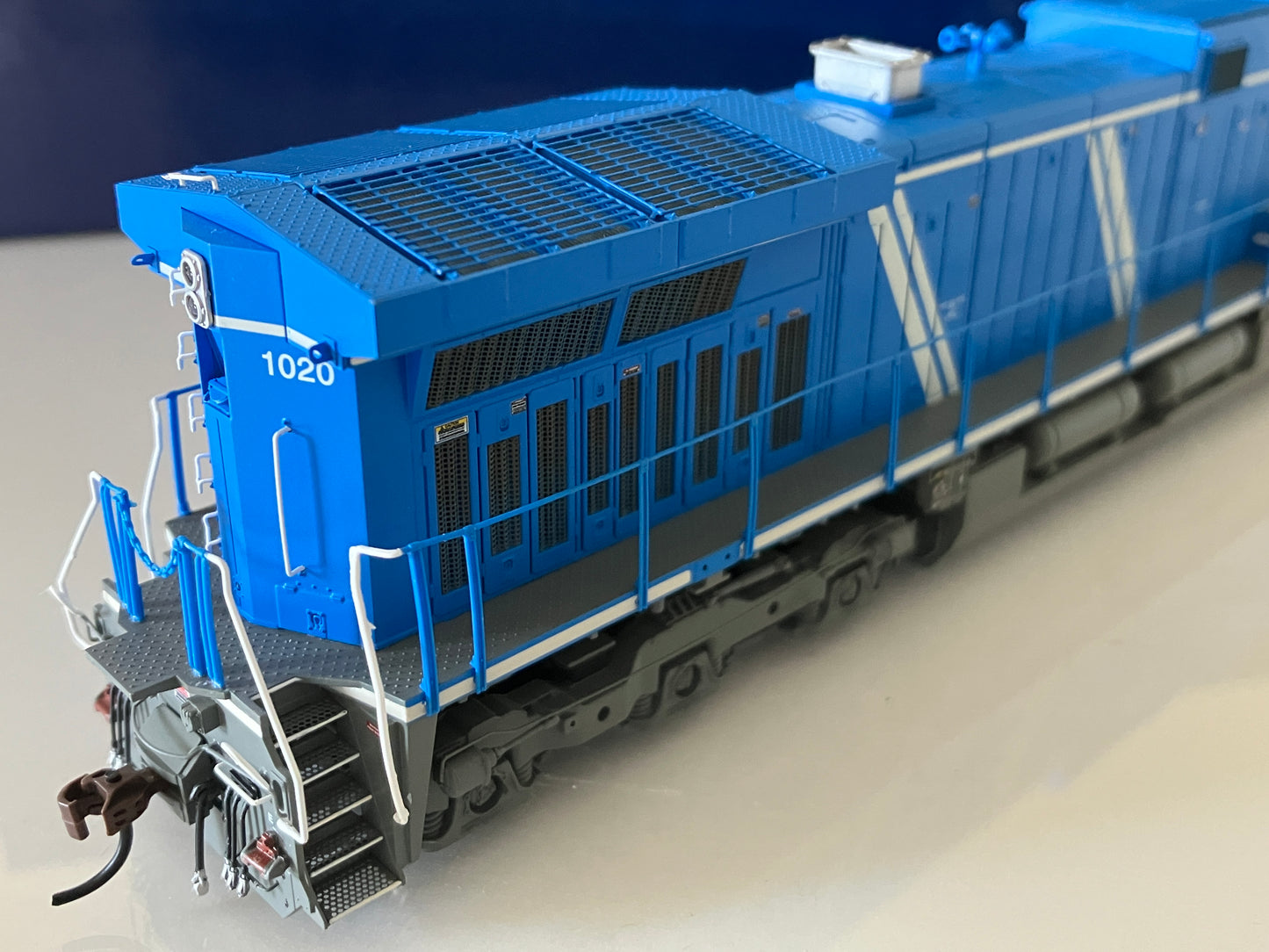 ATHG31645 Athearn Genesis G2 AC4400CW, CEFX #1020 w/DCC & Tsunami2 Sound