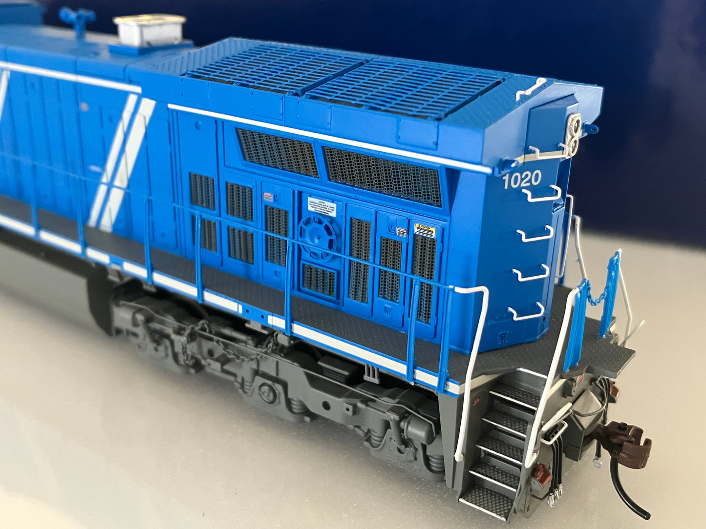 ATHG31645 Athearn Genesis G2 AC4400CW, CEFX #1020 w/DCC & Tsunami2 Sound
