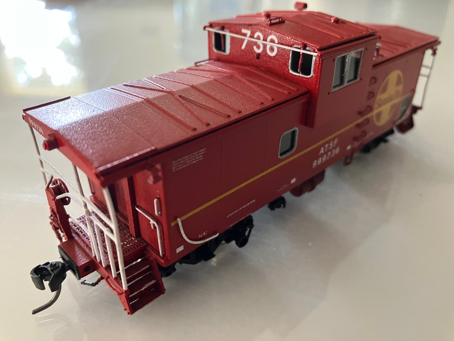 OMI-1112 HO ATSF CE-8 Wide Vision Caboose #999736 (Custom Painted)