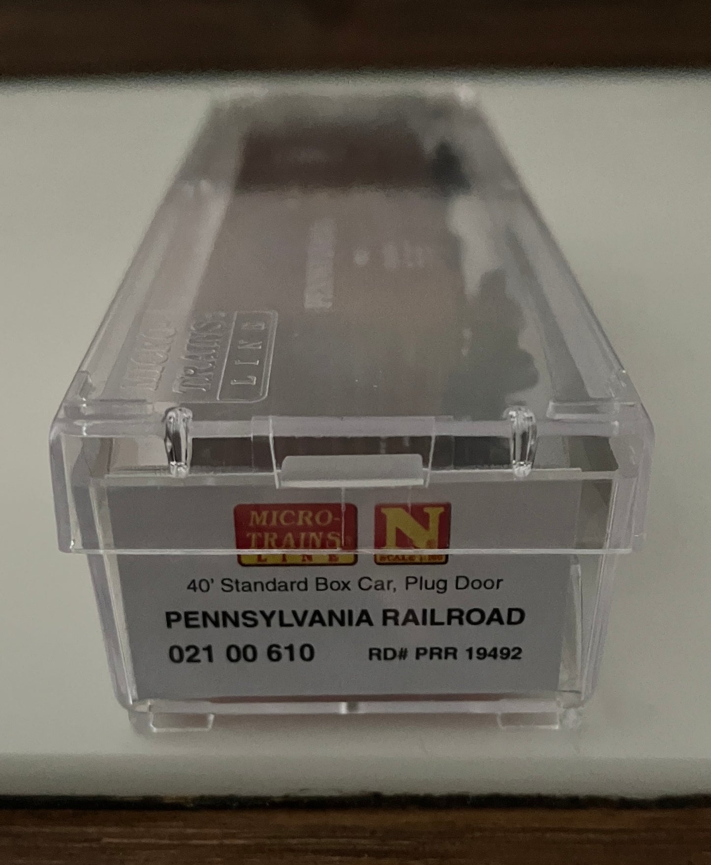 N-SCALE - MT-021-00-610 Micro Trains 40' Insulated Plug Box Car, Pennsylvania RR #19492