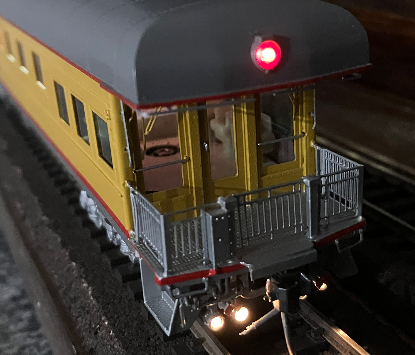 OMI3417.1 Union Pacific Business Car "Shoshone" #106 FP/Lettered, Interior & Lights