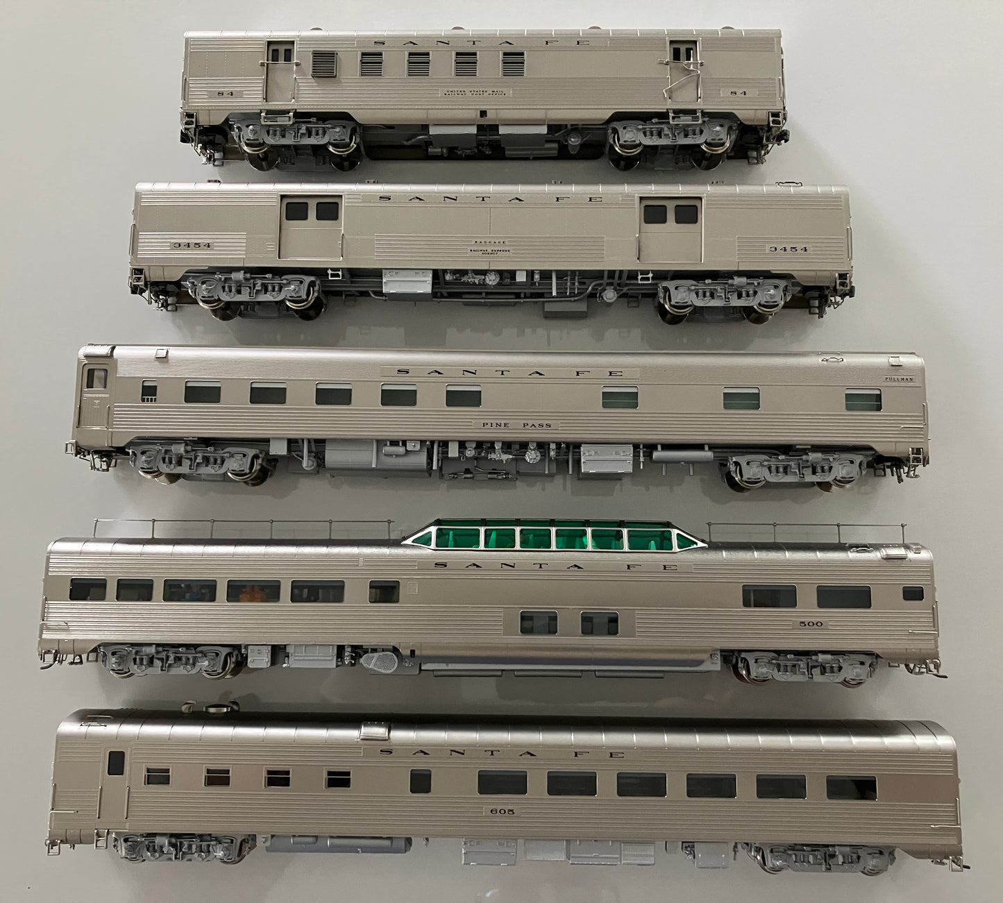 CIL-2149.1S A-2 + B-2 Santa Fe 1951 Super Chief 10-Car Set - F/P 1995 Run - Samhongsa - Lone Star Collectibles